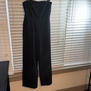 Nwot. Never-worn Forever 21 Strapless wide leg dressy jumpsuit with pockets